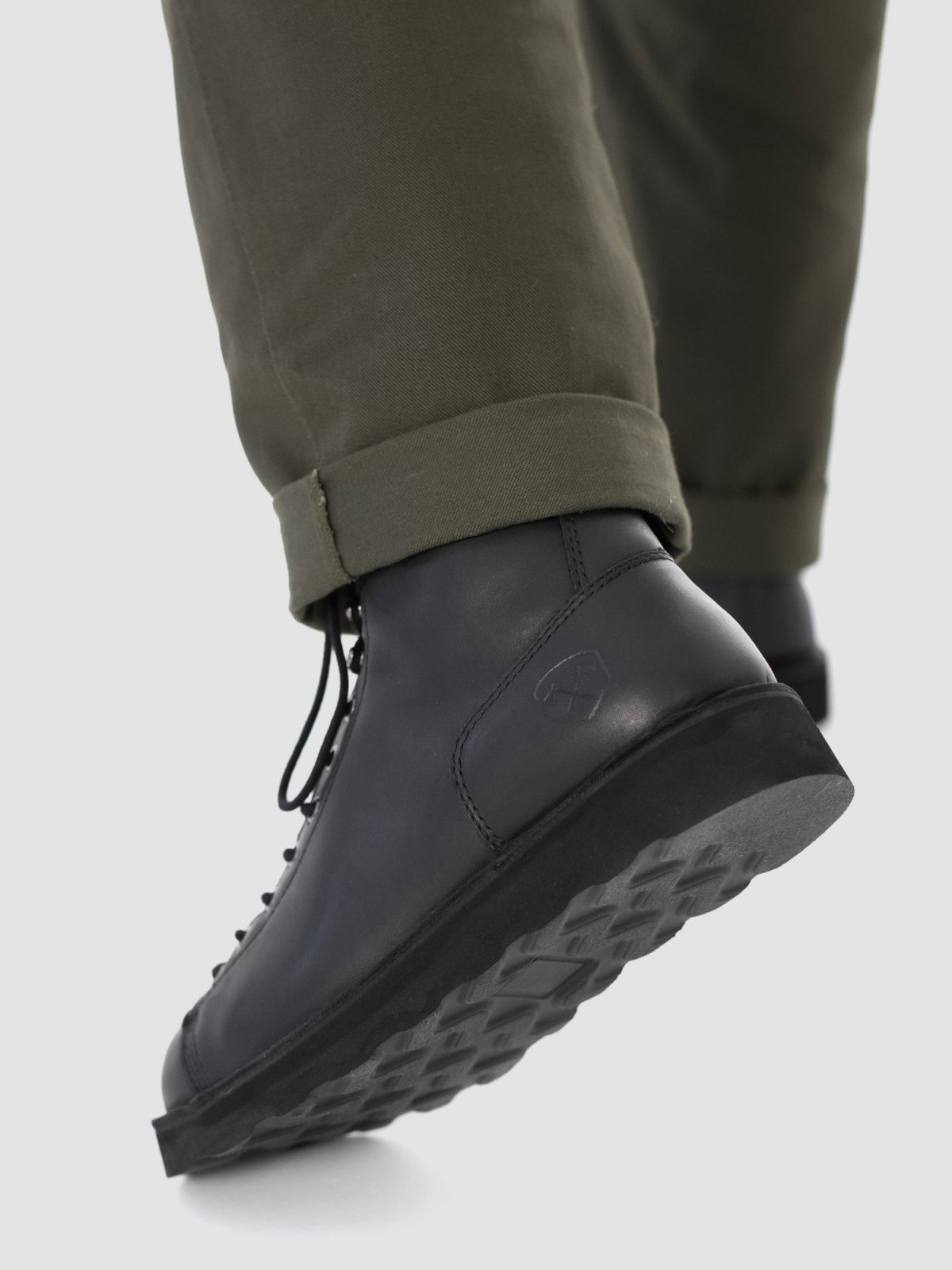 Ботинки муж. Harry Hatchet Quake mono black