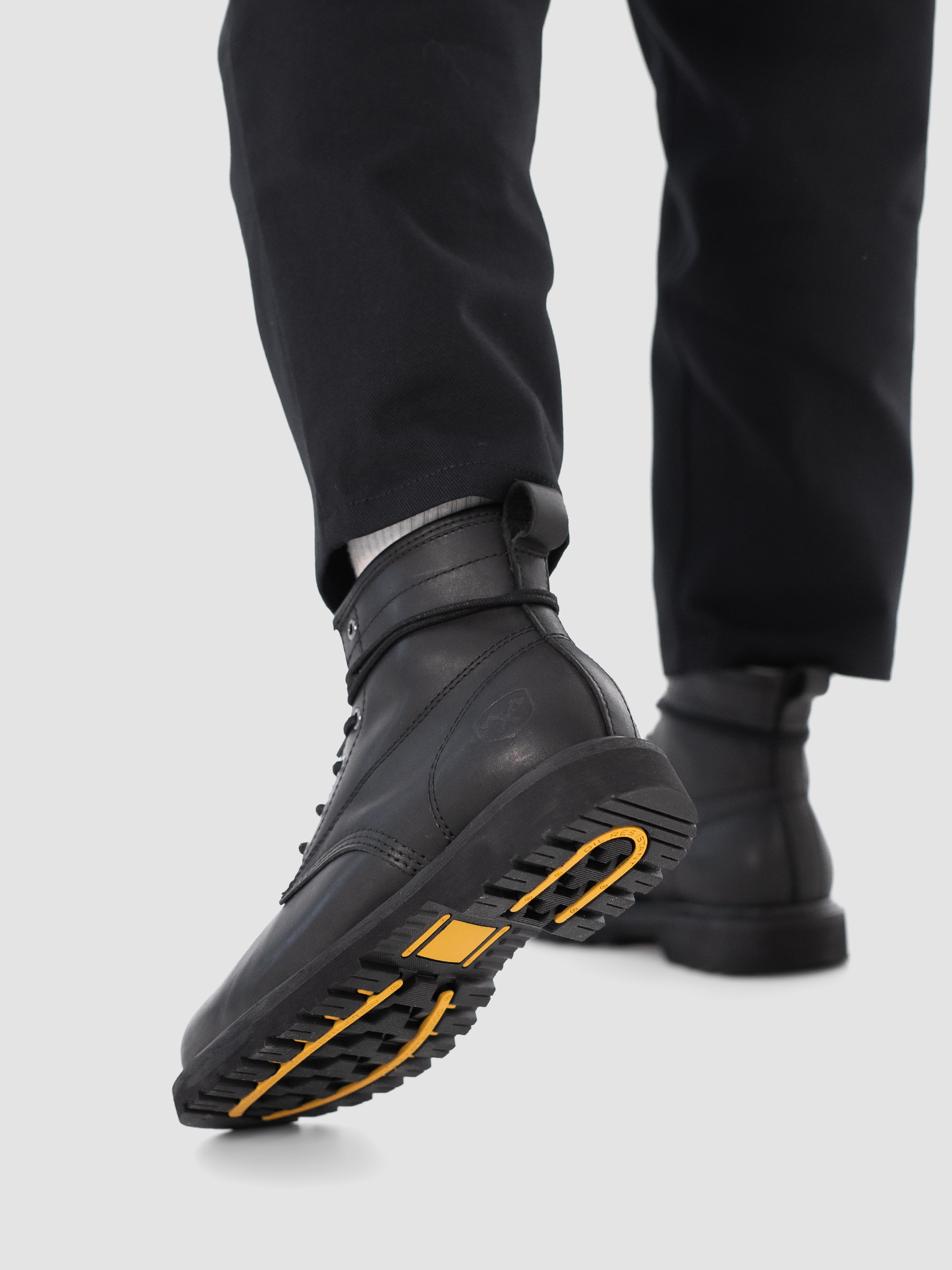 Ботинки муж. Harry Hatchet Comb mono black